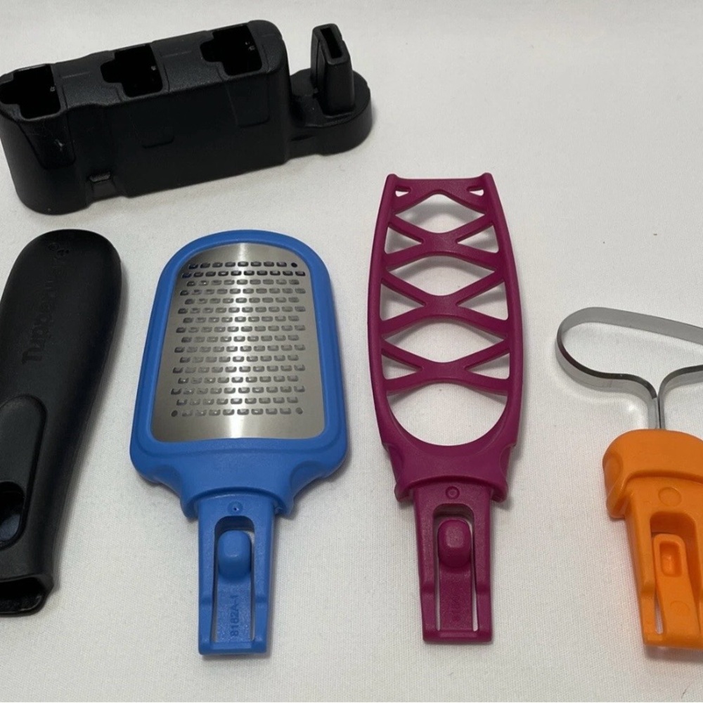 Tupperware Click it Utensil Set